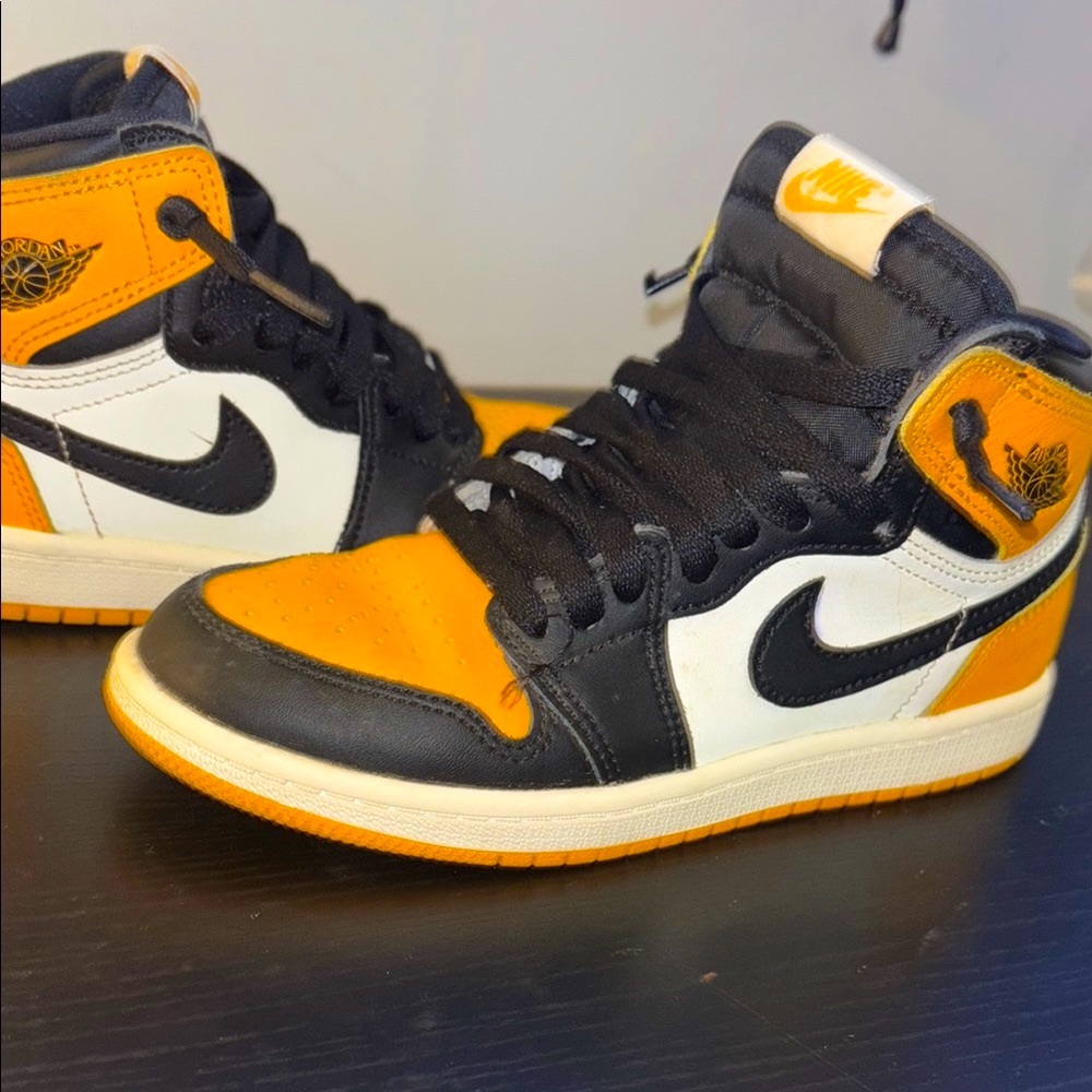 Kids Jordan 1 Retro High OG Taxi (PS) Size 2 - Picture 8 of 9